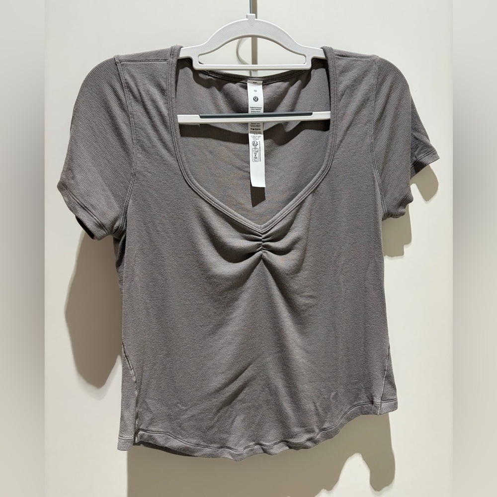 Lululemon Hold Tight Sweetheart Short-Sleeve~ size 10 - Picture 3 of 6